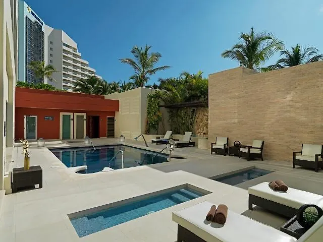 Hilton Cancun Golf & Spa 5*,